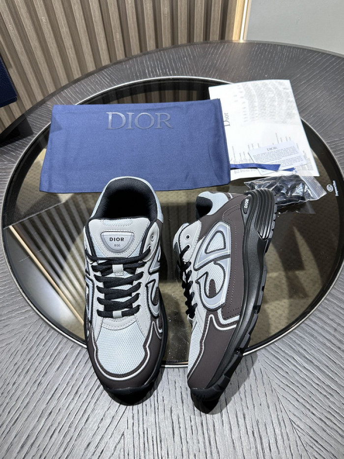 D1OR B30 SNEAKER