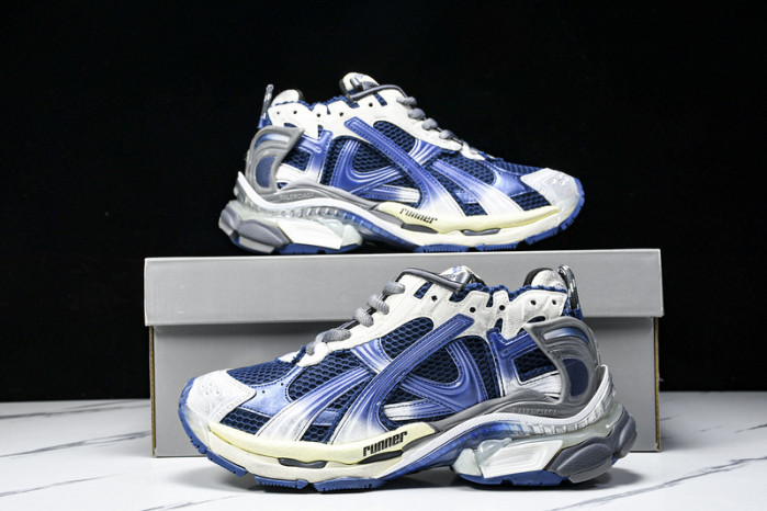 BLCG RUNNER SNEAKER