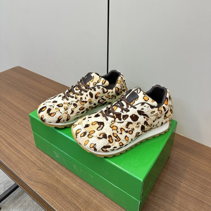 B0tte*a vene*ta orbit sneakers