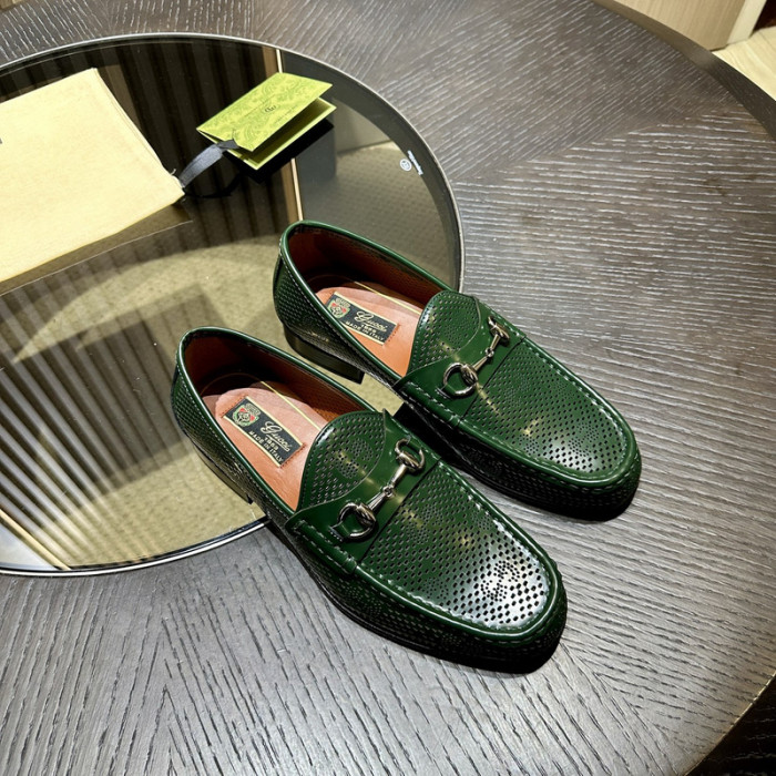 G*u*i loafer