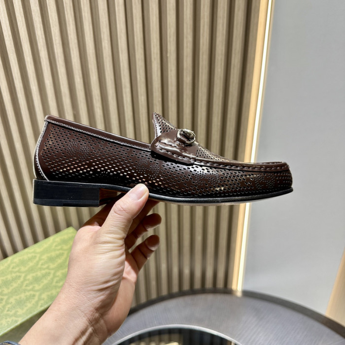 G*u*i loafer