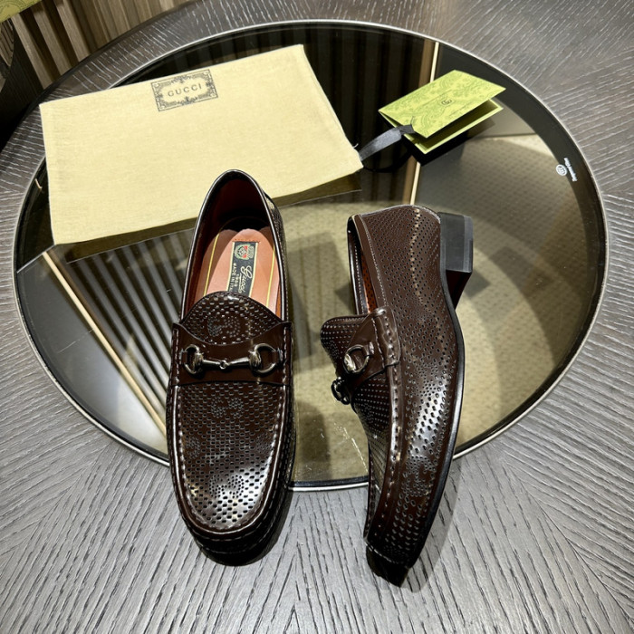 G*u*i loafer