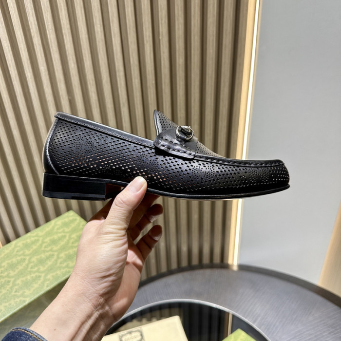 G*u*i loafer