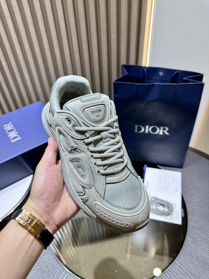 D1OR B30 SNEAKER