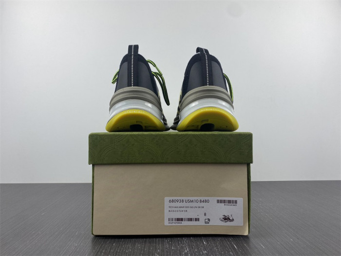 G*u*i1 run sneaker