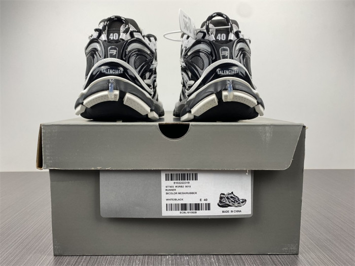 blcg runner sneaker