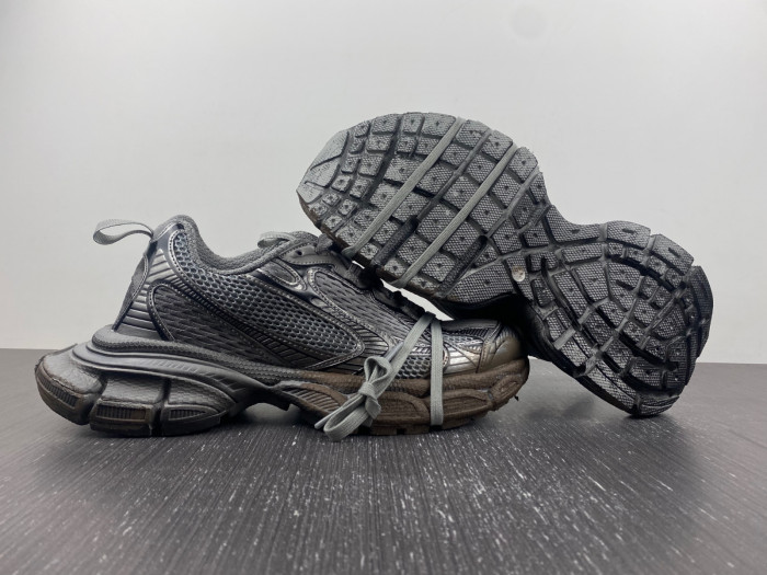 blc* 3xl sneaker