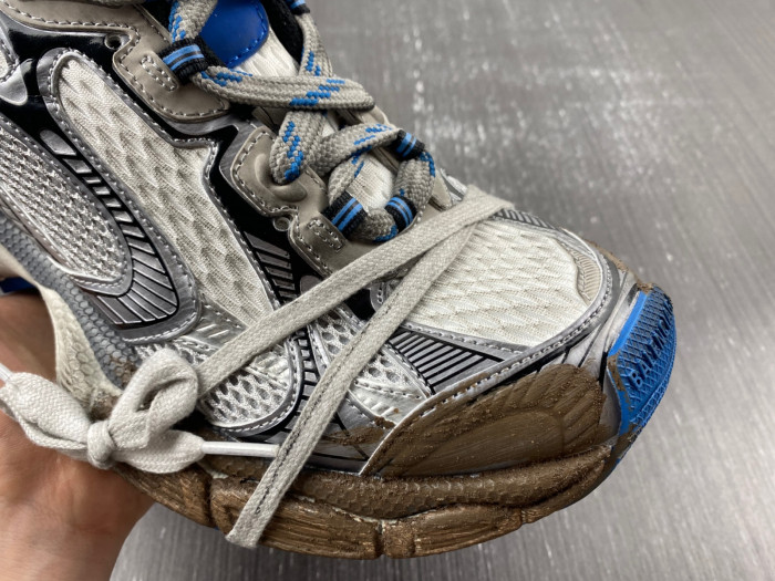 blc* 3xl sneaker