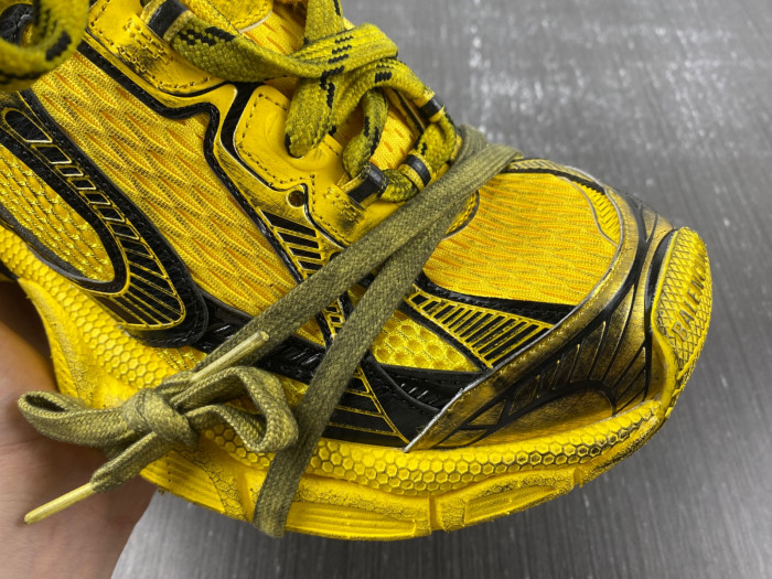 blc* 3xl sneaker