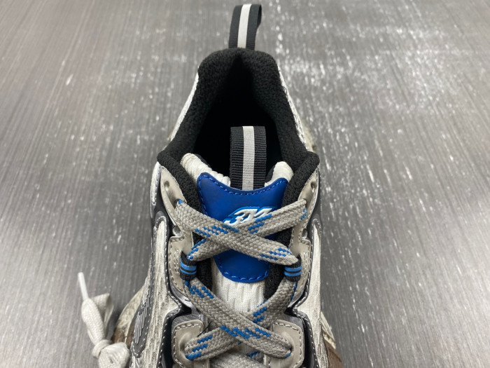 blc* 3xl sneaker