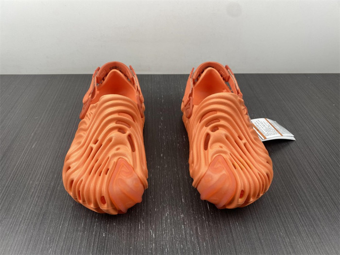 Cr*0*s pollex clog by salehe bembury urchin