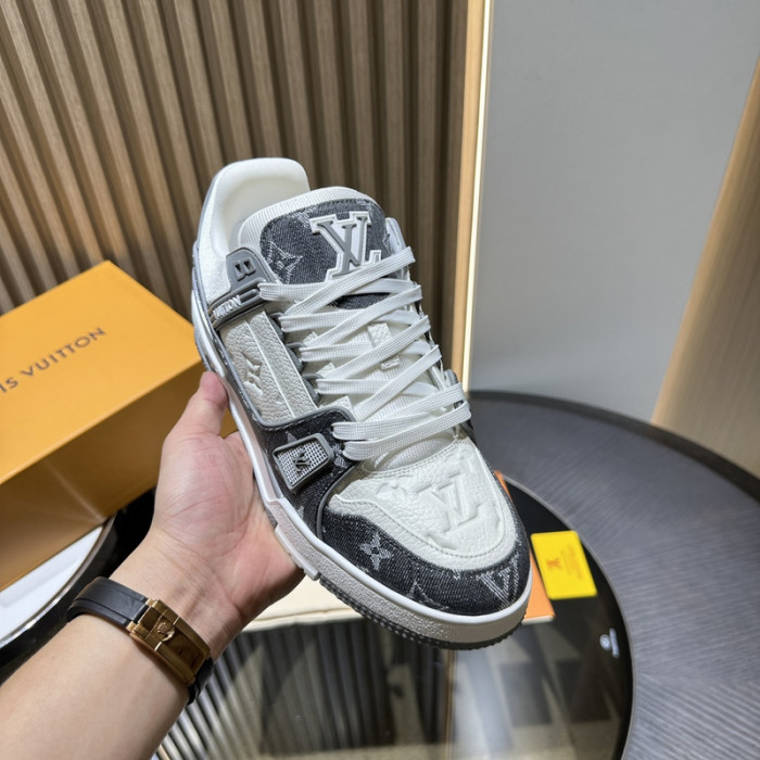 LOU1VTON SNEAKER