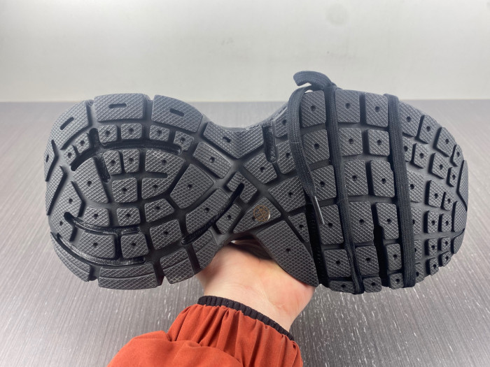 blc* 3xl sneaker
