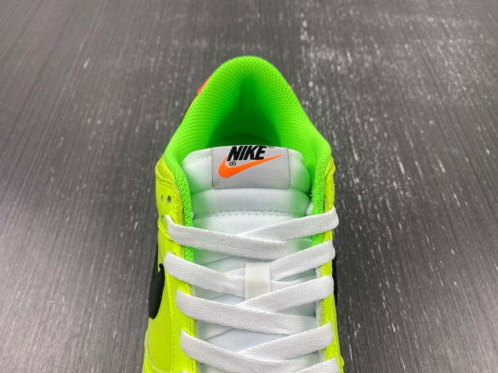 nike dunk low “glow in the dark” fj4610-702