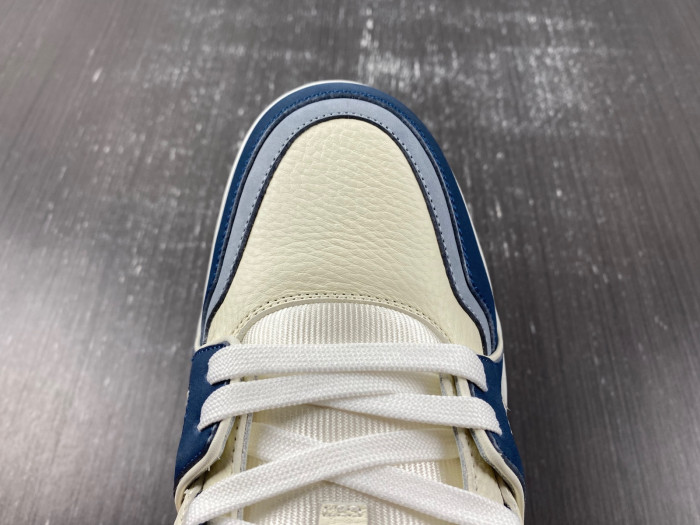 LOU1VTON trainer (EU47)