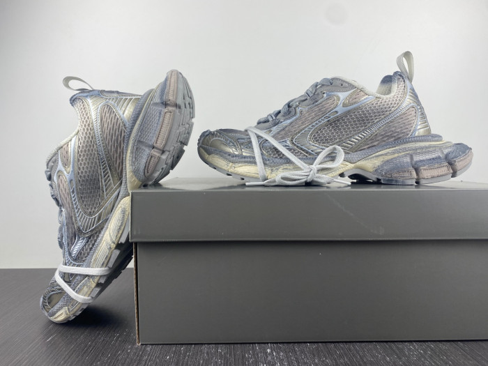 blc* 3xl sneaker