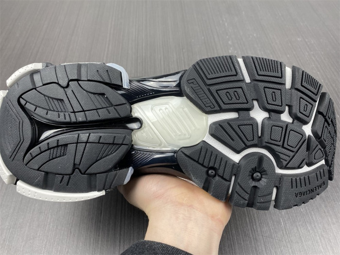 blcg runner sneaker