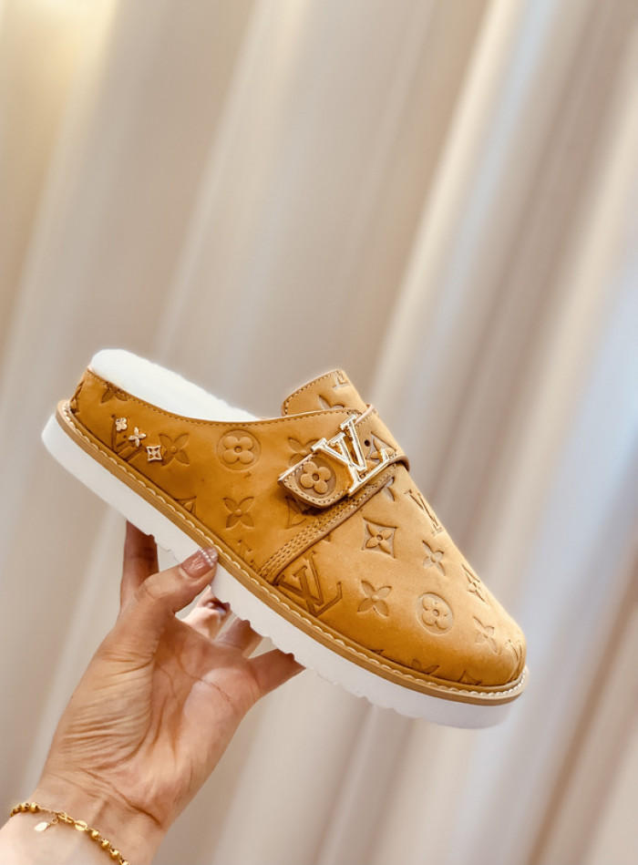LOU1_TON Cosy Mule