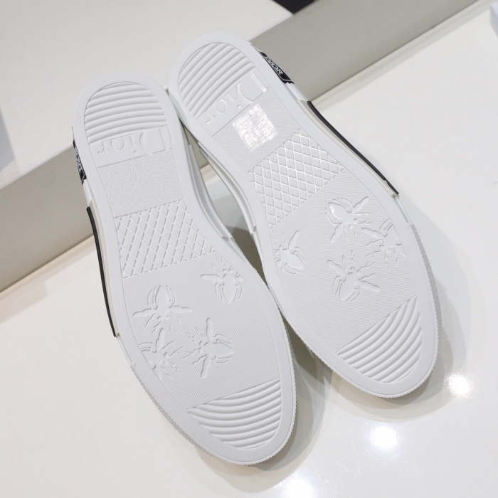 d1or b23 sneaker