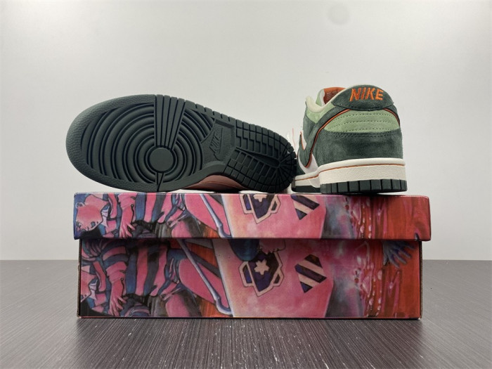 katsuhiro otomo x nike dunk low "steam boy"