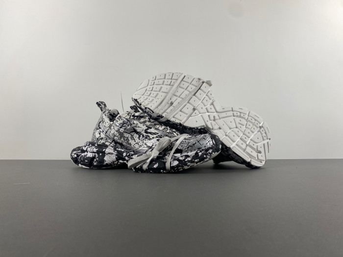 blc* 3xl sneaker
