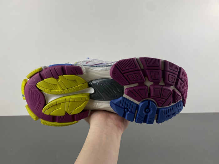 blcg runner sneaker