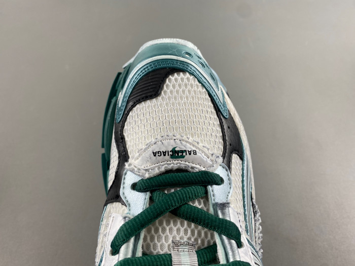 blcg runner sneaker