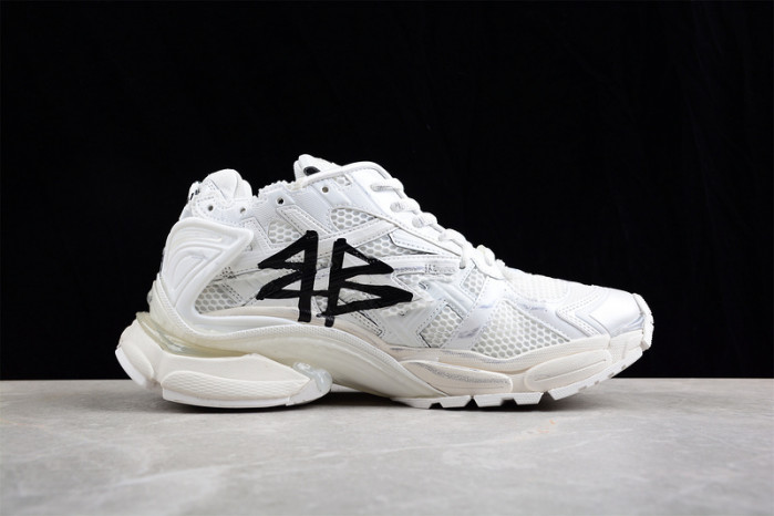 blcg runner sneaker