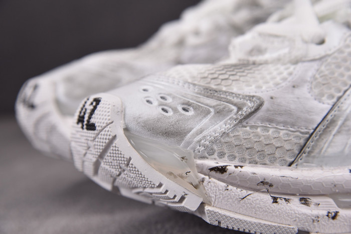 blcg runner sneaker