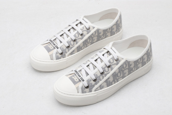 d1or b23 sneaker