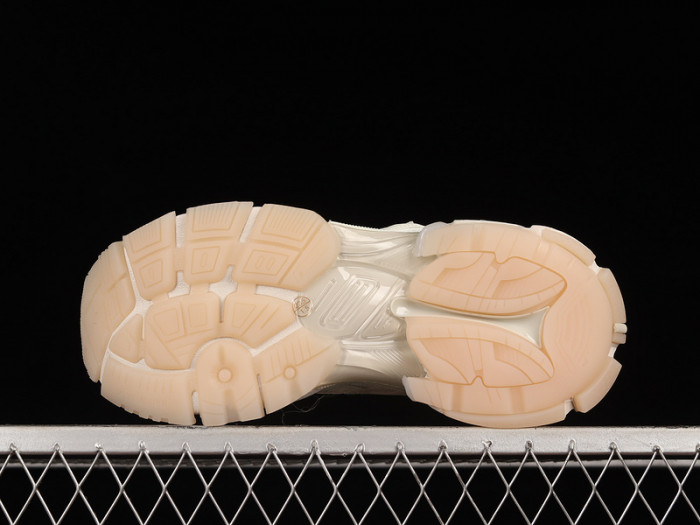 blcg runner sneaker