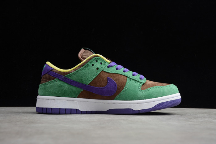 original strangelove x nike sb dunk low ct2552-700