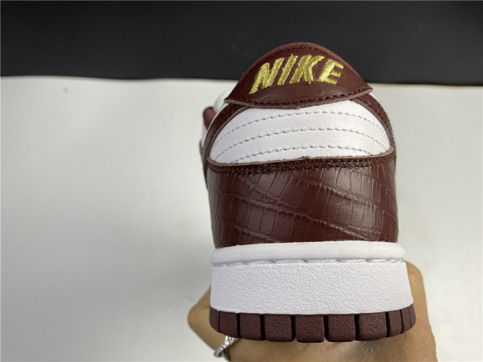 Supre* X Dunk Low OG SB QS 