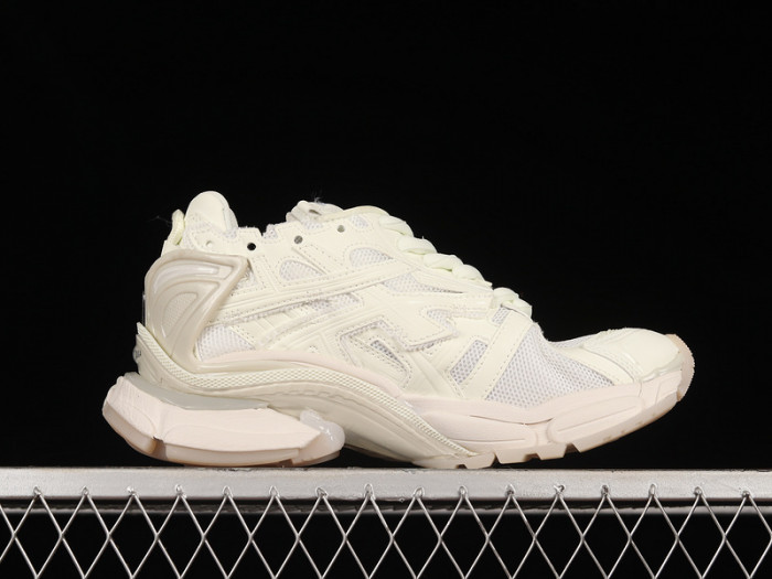 blcg runner sneaker