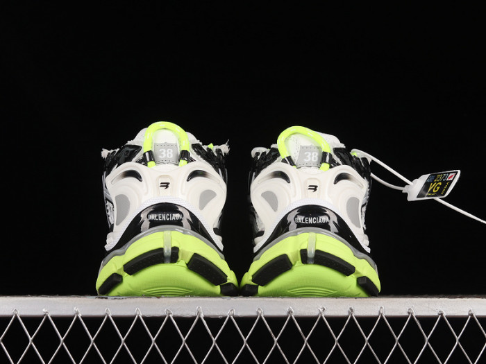 blcg runner sneaker