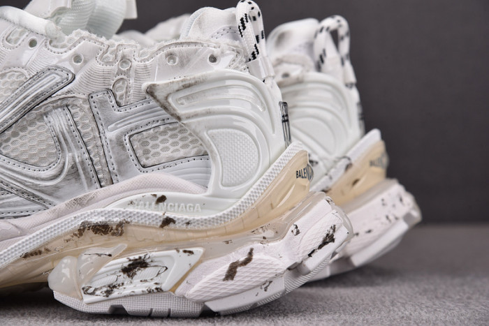 blcg runner sneaker