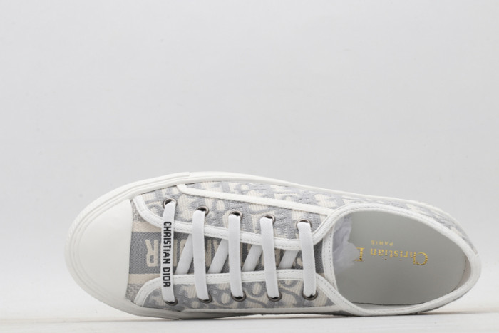 d1or b23 sneaker