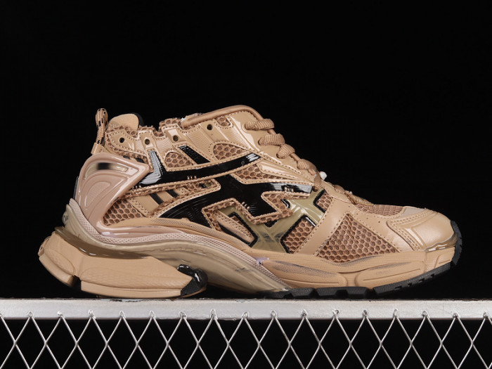 blcg runner sneaker