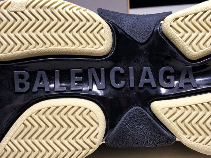 blc* triple s trainer