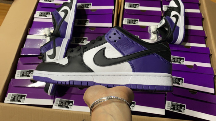 nike sb dunk low court purple bq6817-500