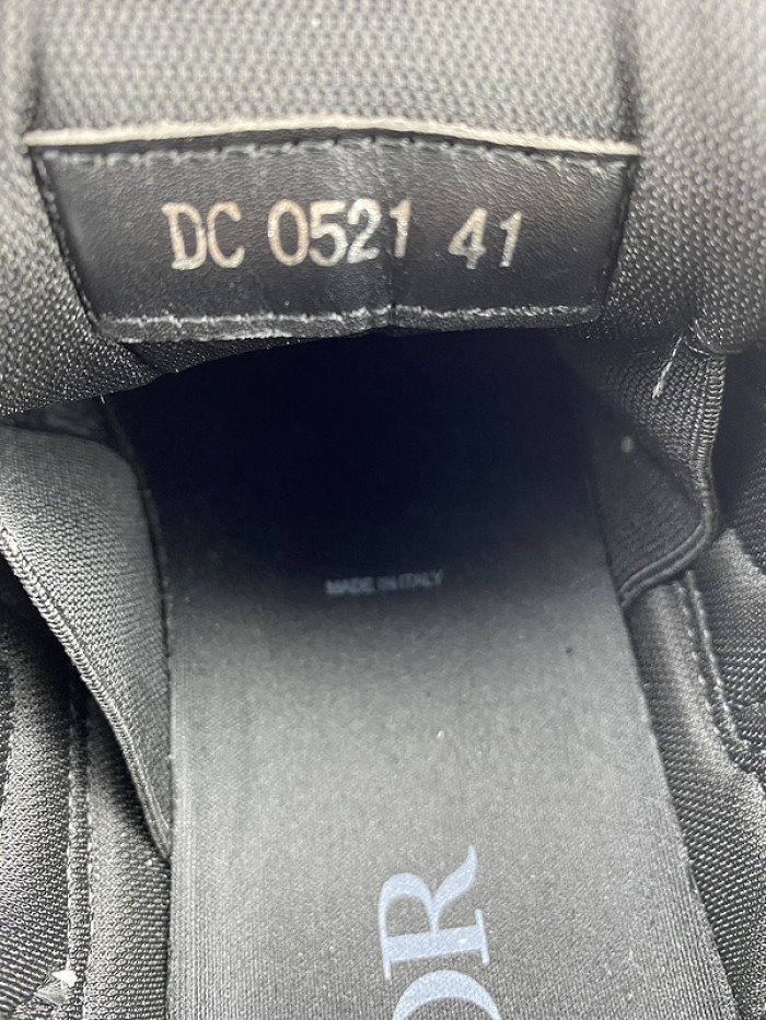 d1or b30 sneaker