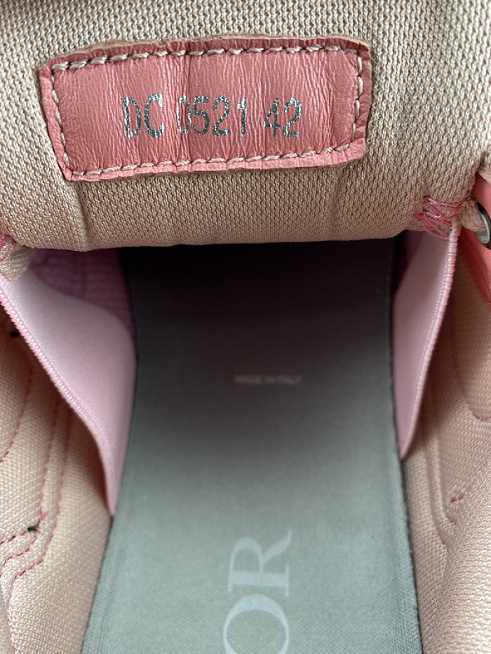 d1or b30 sneaker