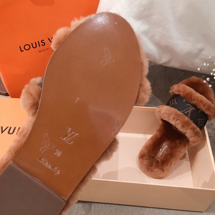 lou1_ton flat mule