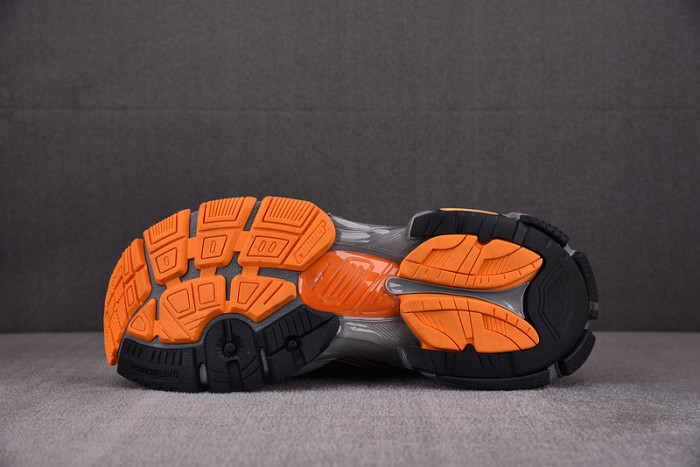 blcg runner sneaker