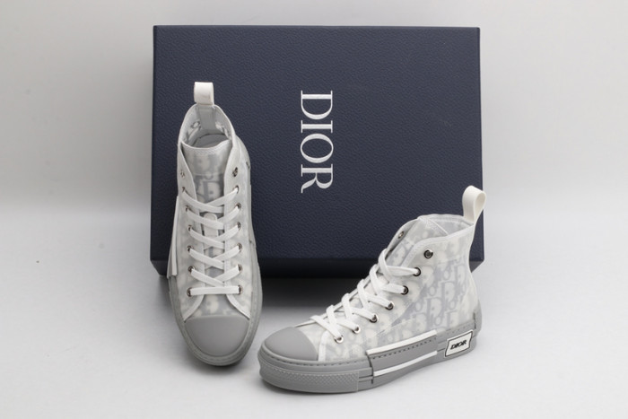 d1or b23 sneaker