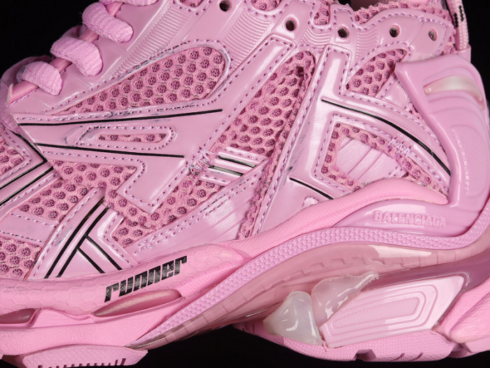 blcg runner sneaker