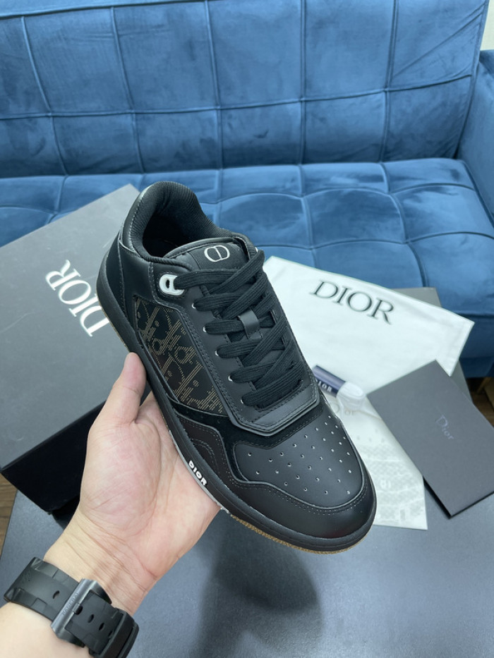 d1or b27 sneaker