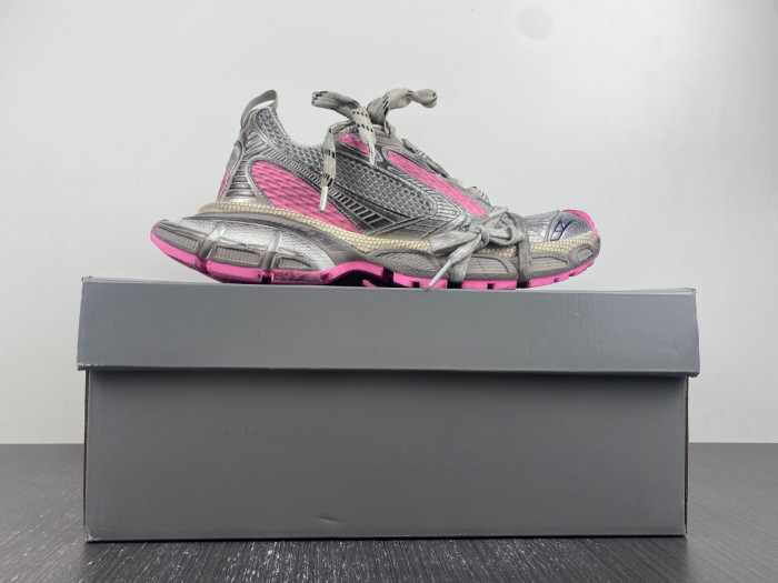 blc* 3xl sneaker