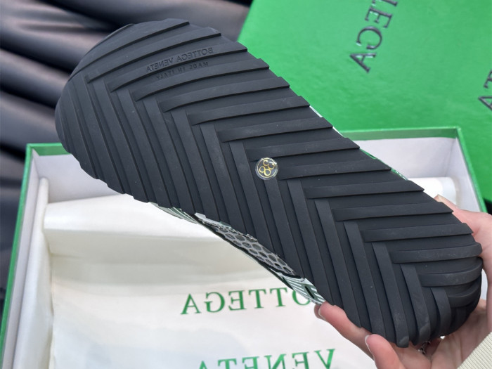 B0tte*a vene*ta orbit sneakers